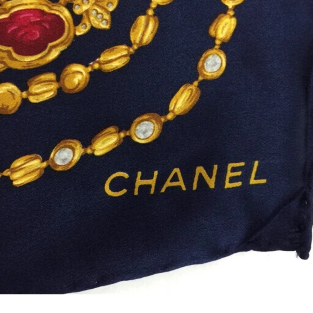 Authentic CHANEL Silk head Scarf large 34”x 34” 87cm Navy Red Gold Classic rope - Picture 4 of 16